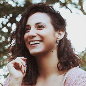 Diana Amarilla, 35 (流行歌手)