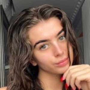 Diana Lapo, 22 (TikTok Star)