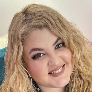 Diana Suvorova, 46 (YouTube Star)