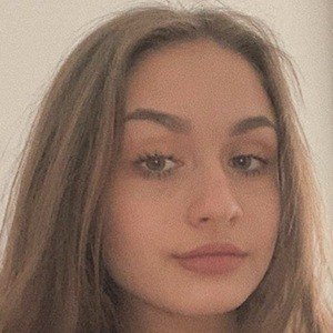 Dilinca, 21 (YouTube Star)