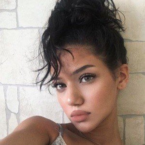 Dina Denoire, 26 (Instagram Star)