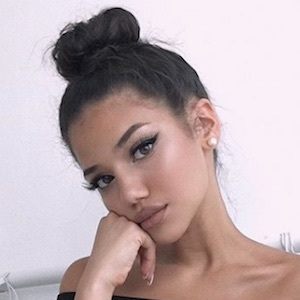 Dina Denoire, 26 (Instagram明星)