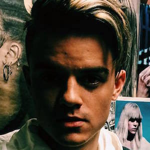 Dioni Jurado, 28 (流行歌手)