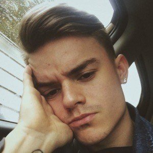 Dioni Jurado, 28 (流行歌手)