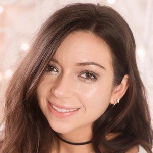 DizzyBrunette3 image 3