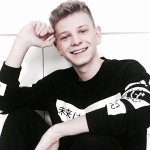 Dominik Rupinski image 8