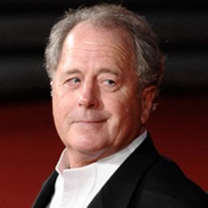 Don Gummer, 77 (Скульптор)