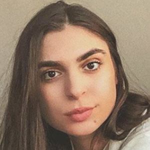 Dona Camaj, 32 (YouTube明星)