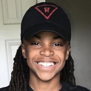 Donielle Hansley image 6