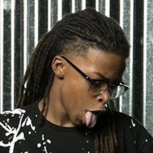 Donielle Hansley image 7