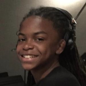 Donielle Hansley image 8