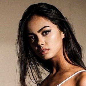 Dorothy Petzold, 28 (模特)