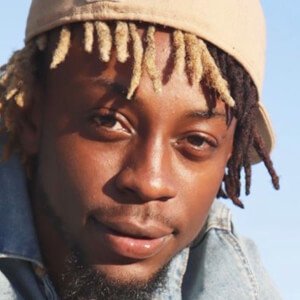 DQ4EQuis, 33 (Instagram Star)