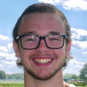 Drake Kiker, 23 (TikTok明星)