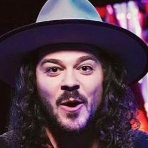 Drew Cole, 33 (Ca sĩ nhạc Rock)