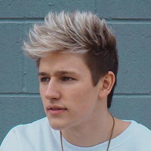 Drew Dirksen, 29 (吉他手)
