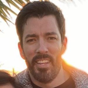 Drew Scott image 7