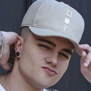 Duduka Del Vechio, 28 (Ngôi sao Instagram)