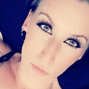 DumpsterDivingMama, 36 (TikTok Star)