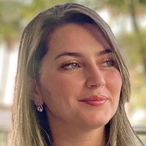 Dunia Oliveira, 39 (Blogger)