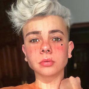 Dyan Bay, 25 (YouTube明星)