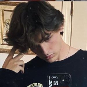 Dylan Davidson, 23 (TikTok明星)