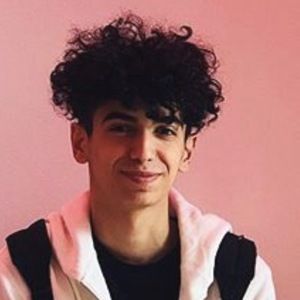 Dyler, 24 (YouTube Star)