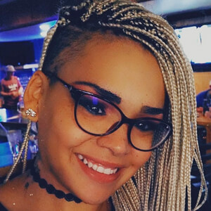 Ebony Jackson, 34 (现实之星)