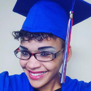 Ebony Jackson, 34 (现实之星)