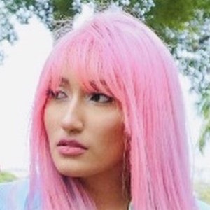 Eduarda Alves, 28 (Popsänger)