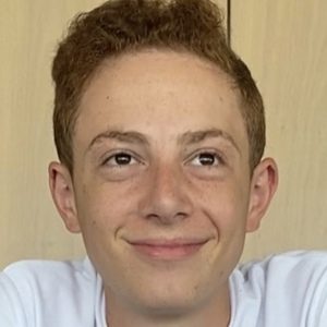 Eduardo Sacal, 24 (Estrella de TikTok)