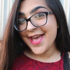 Eemanji, 23 (YouTube Star)