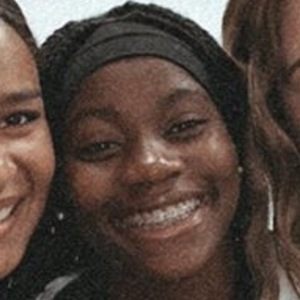 eemmanuellaa, 21 (TikTok Star)