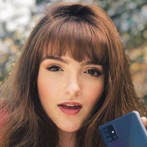 Elaine Haro, 22 (Attrice TV)