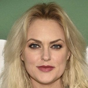 Elaine Hendrix, 54 (电视女演员)
