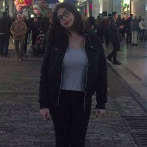 EleanasLife, 25 (YouTube明星)