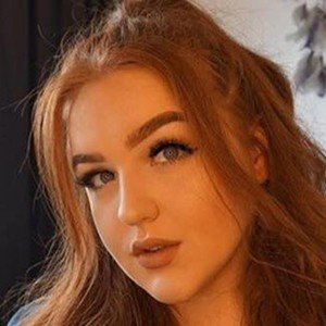 Eleanor Neale, 25 (YouTube Star)