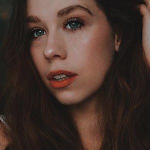 Elena Bateman, 27 (YouTube Star)