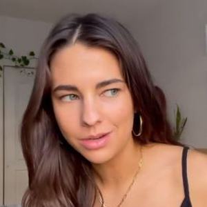 Elena Taber image 8
