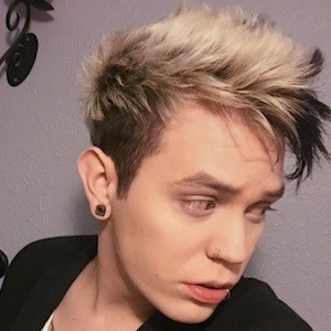 Eli Mayfield image 5