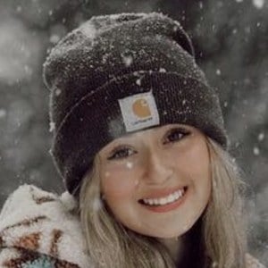 Eliana Bakhshnia, 25 (TikTok明星)