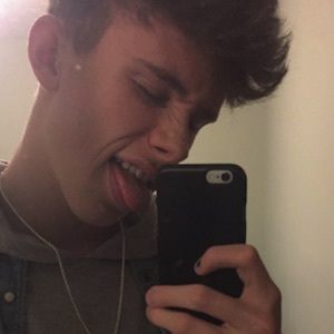 Elias Pauley, 25 (Instagram Star)