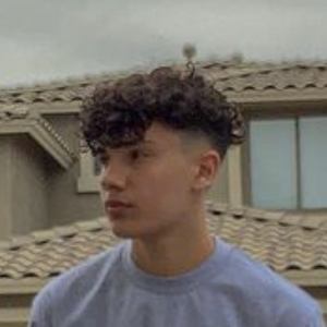 Elias Tapia, 19 (TikTok明星)