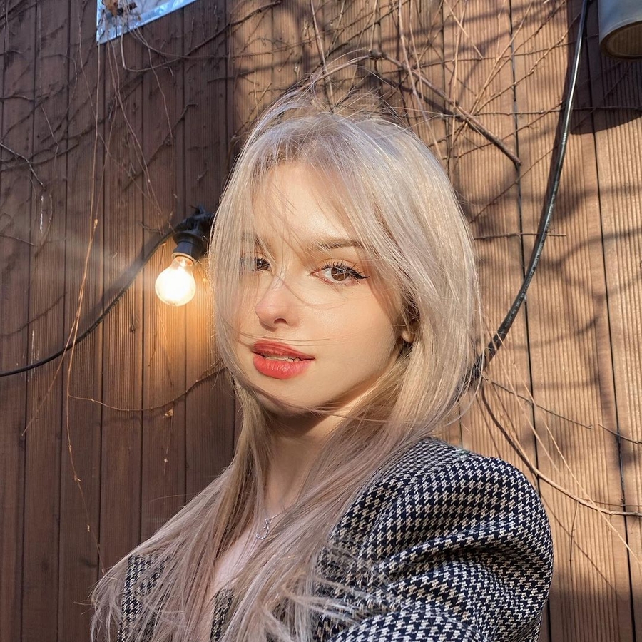 Elina Karimova image 5