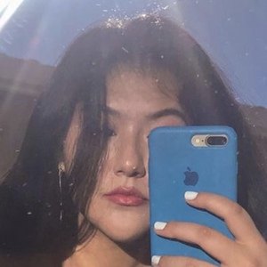 Elina Meng, 25 (TikTok明星)