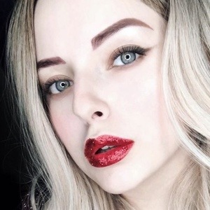 Elina Podporina, 31 (Makeup Artist)