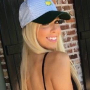 Elise Lobb, 30 (YouTube Star)