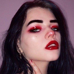 Elise Platt image 4