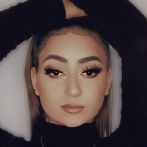 Elise Sienk, 22 (TikTok明星)