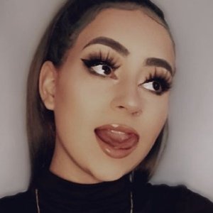 Elise Sienk, 22 (TikTok Star)